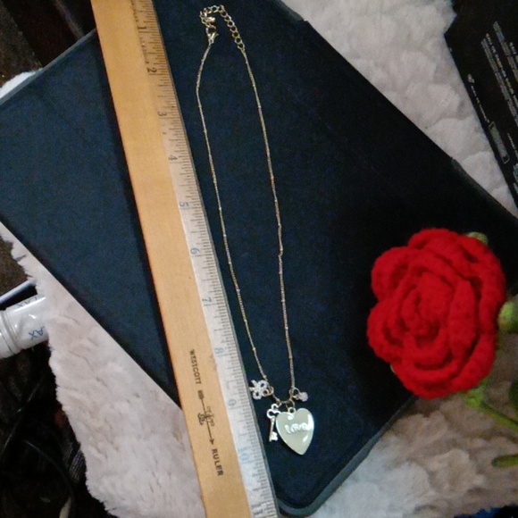 NWOT Charlotte Russe necklace - Picture 4 of 4